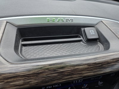 2020 RAM 1500 Laramie Crew Cab 4x4 5'7" Box