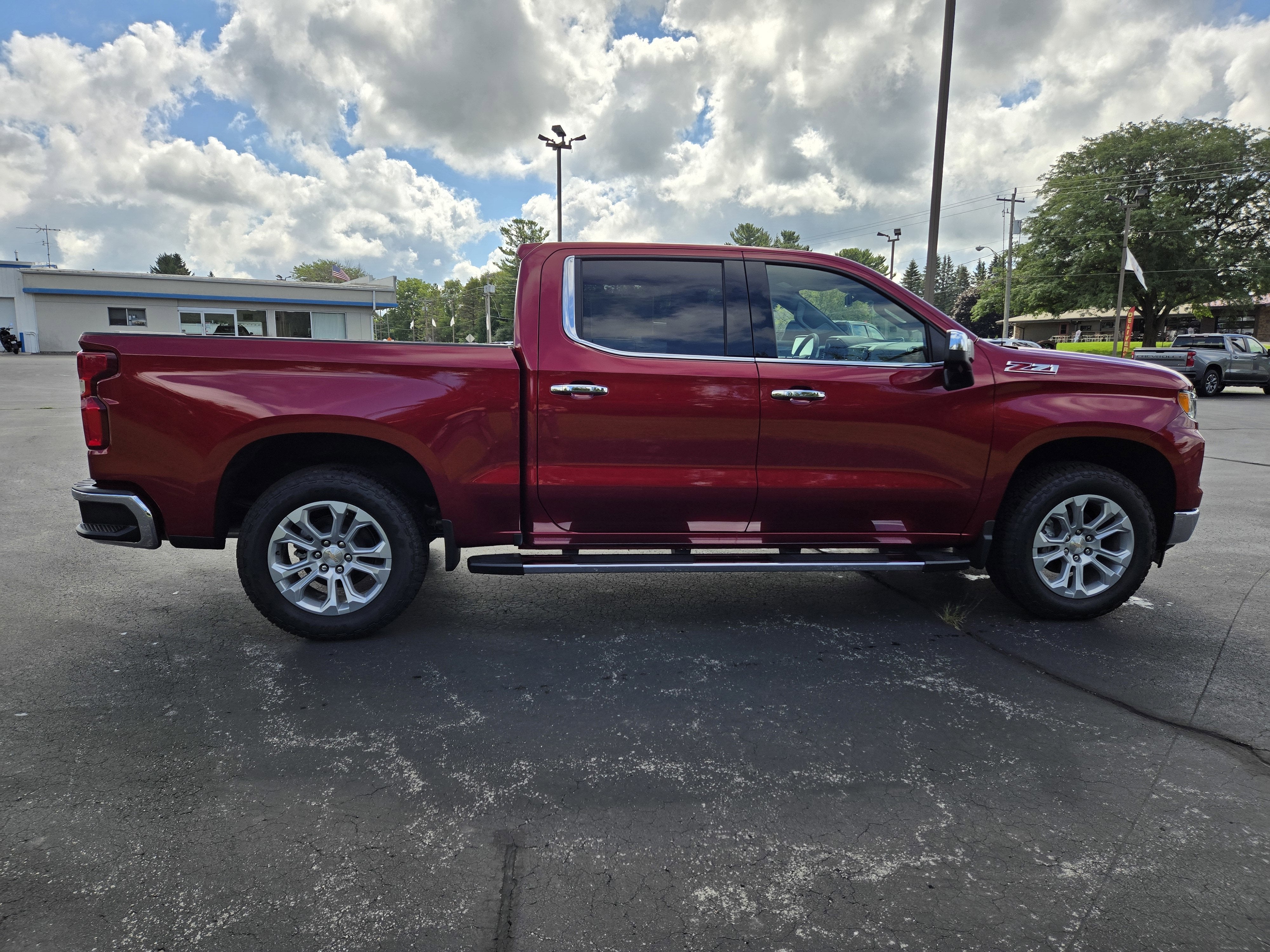 2025 Chevrolet Silverado 1500 LTZ