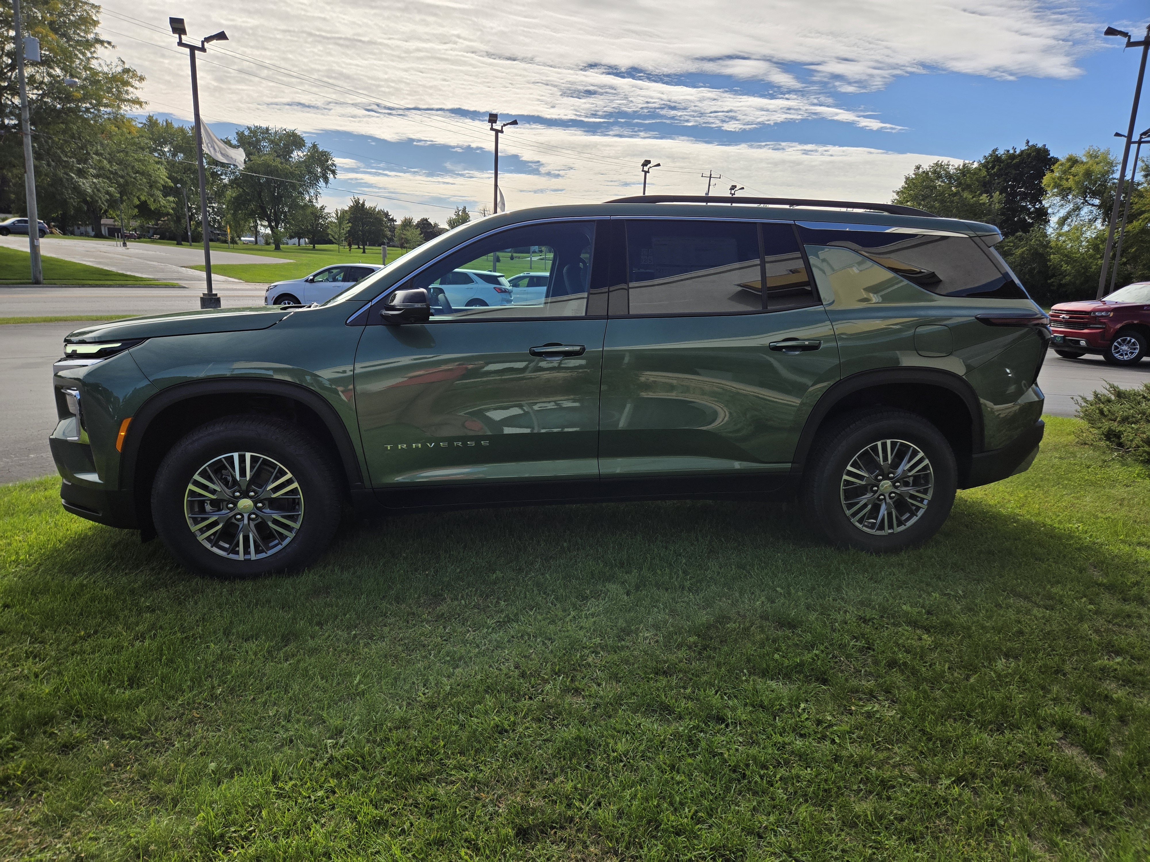 2027 Chevrolet Traverse LT