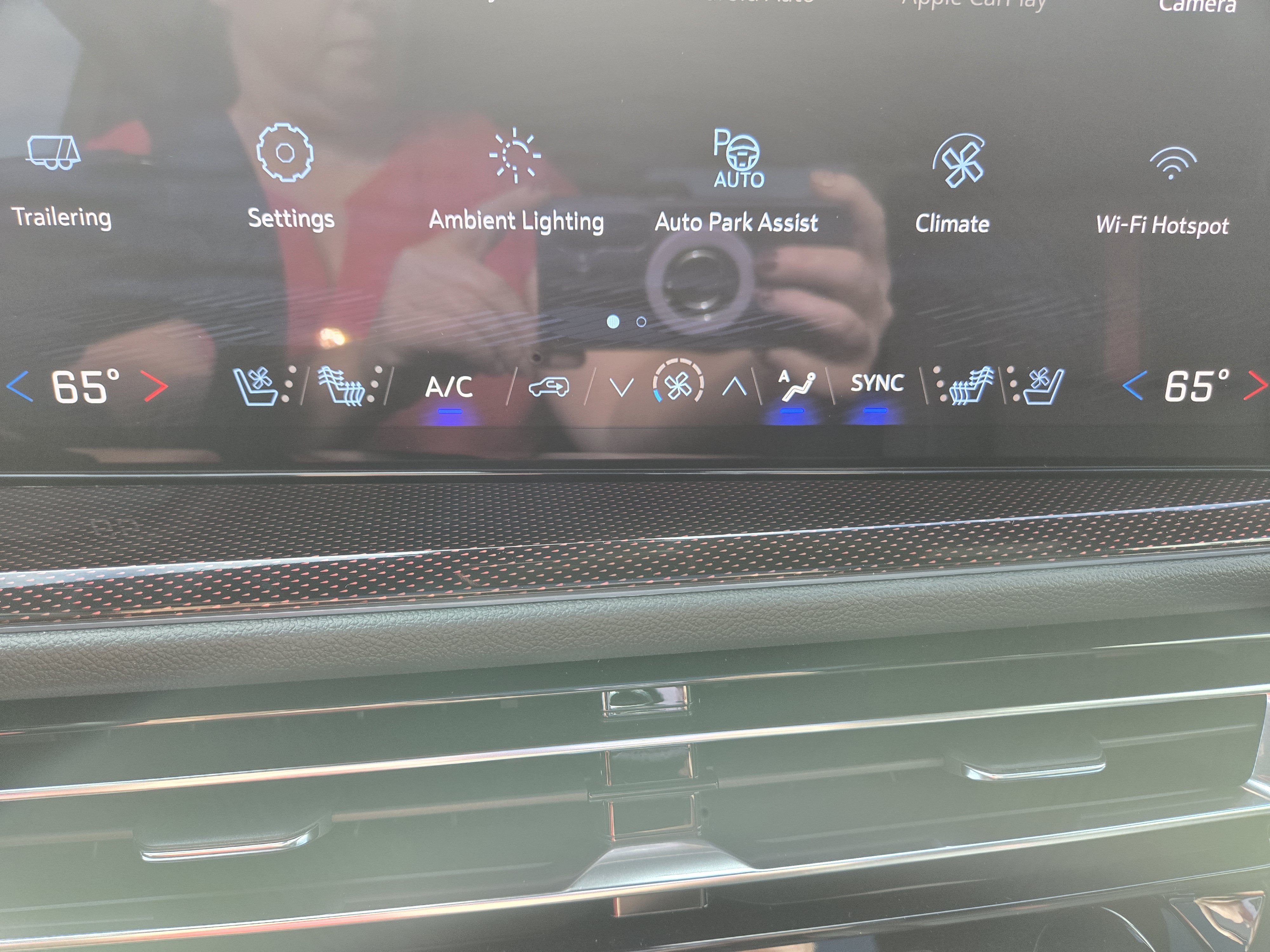 2027 Chevrolet Traverse RS