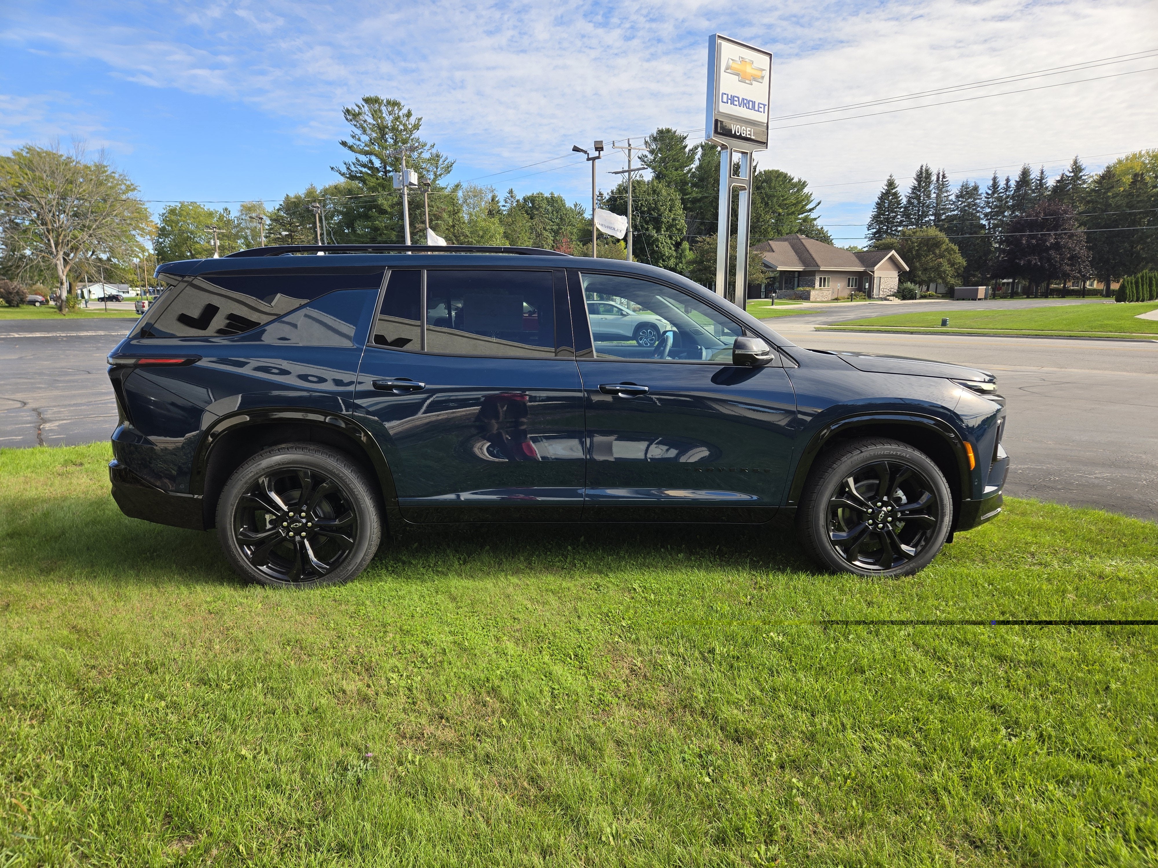 2027 Chevrolet Traverse RS
