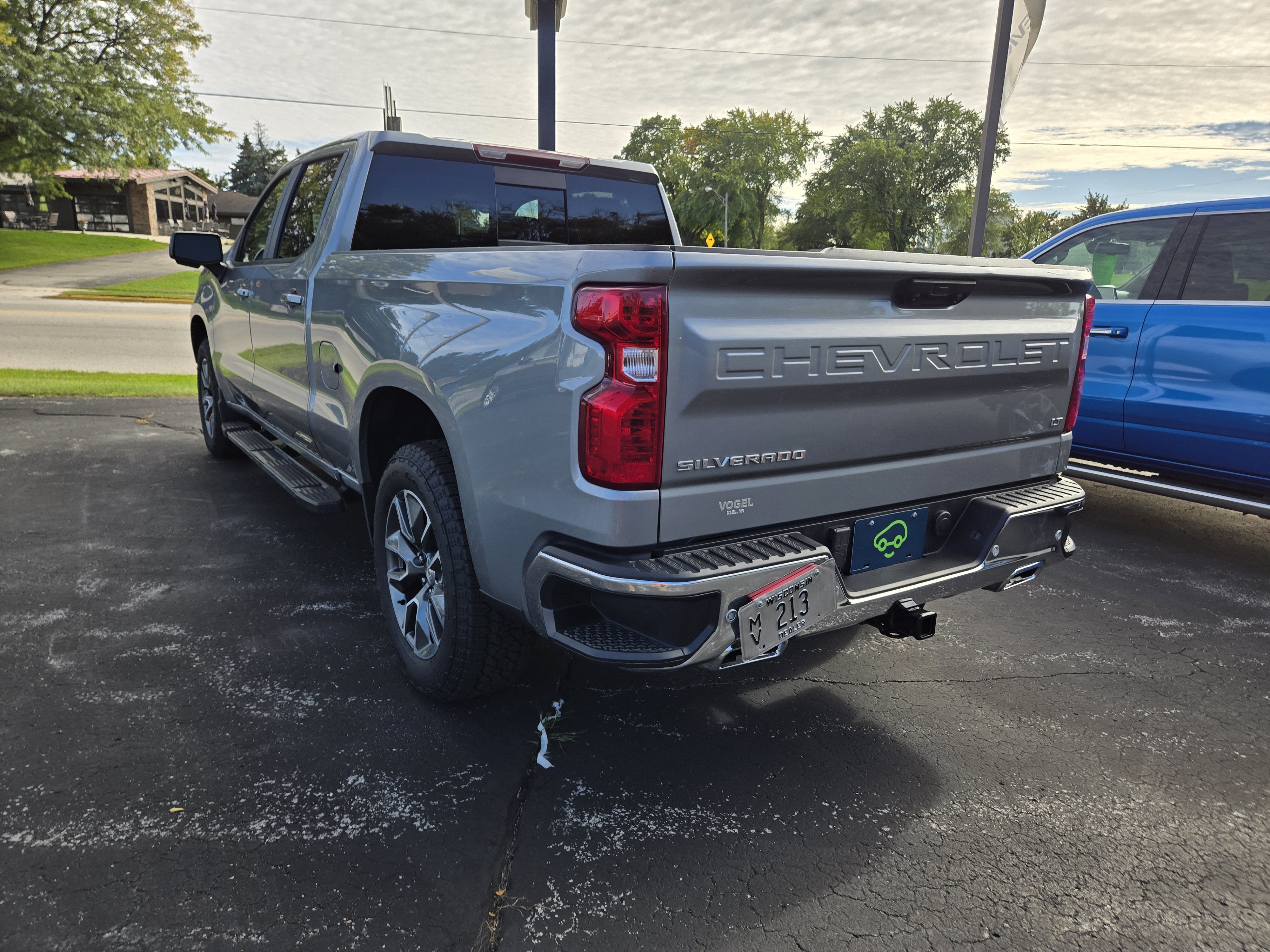 2025 Chevrolet Silverado 1500 LT - Photo 6