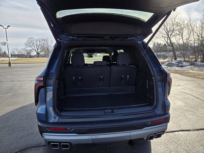 2025 Chevrolet Traverse AWD LT