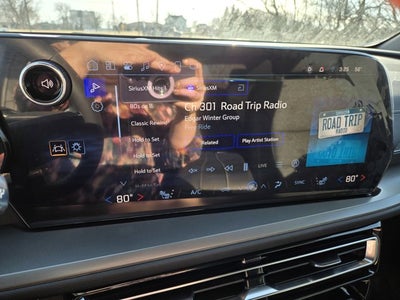 2025 Chevrolet Traverse AWD LT